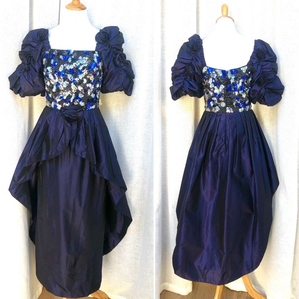 1980s Event Dress Gown Shiny Navy Blue Taffeta sequin embroidery Puffy Sleeves